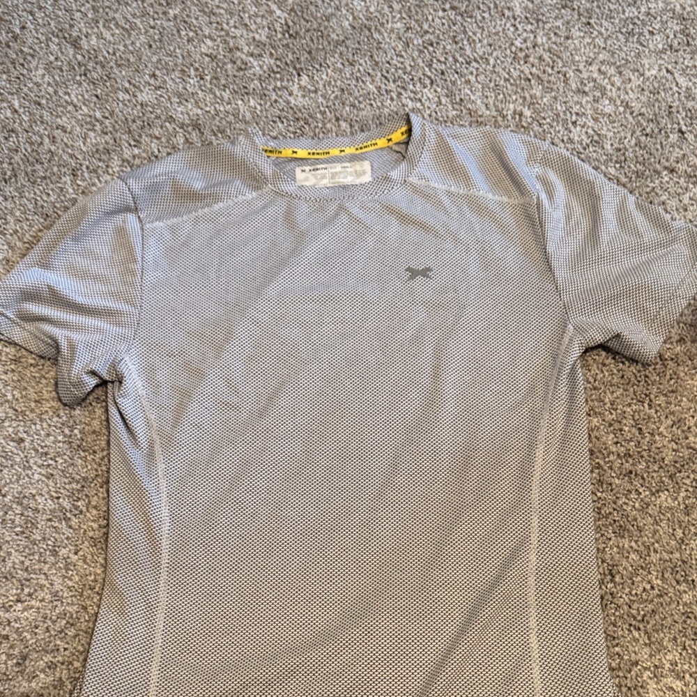 Zenith Men's Gray Athletic Shirt